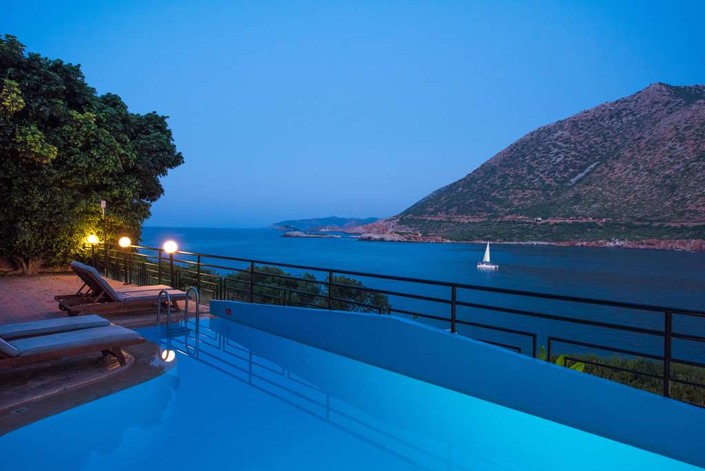 troulis aparthotel