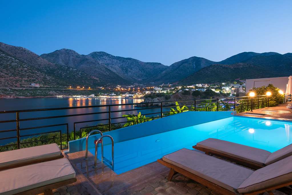 troulis aparthotel