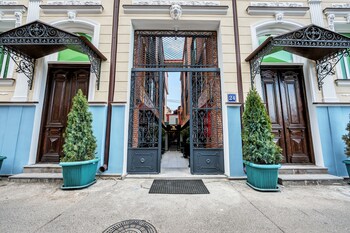 mit hotel