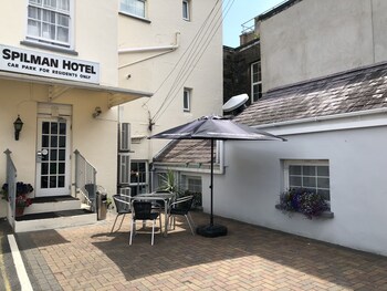 Spilman Hotel,Carmarthen>>Bronwydd,3 star