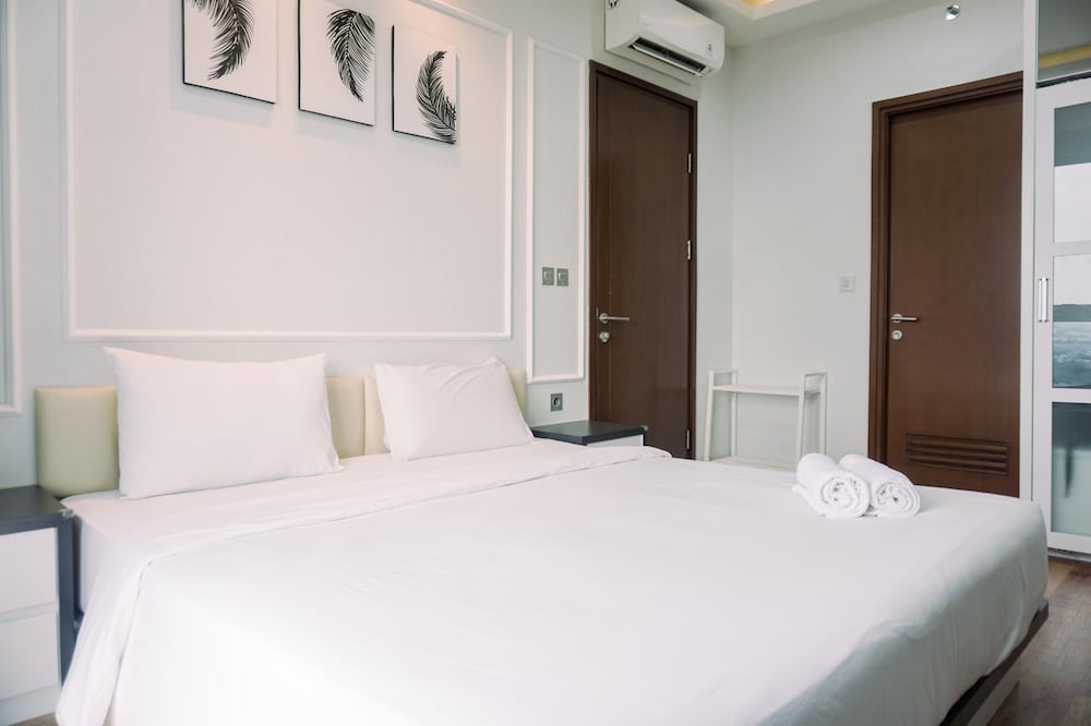 modern and comfy 1br at m town signature apartment