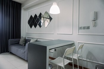 modern and comfy 1br at m town signature apartment