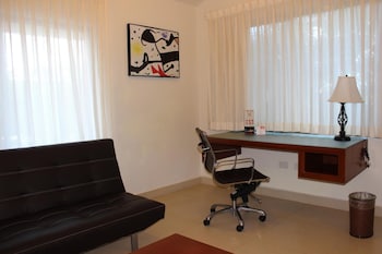 grand city hotel near market 28