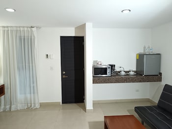 grand city hotel near market 28
