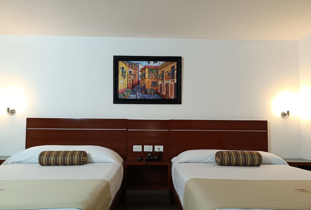 grand city hotel near market 28