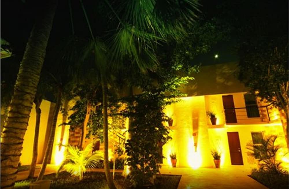 grand city hotel near market 28