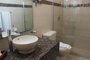 grand city hotel near market 28