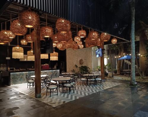 grand city hotel near market 28