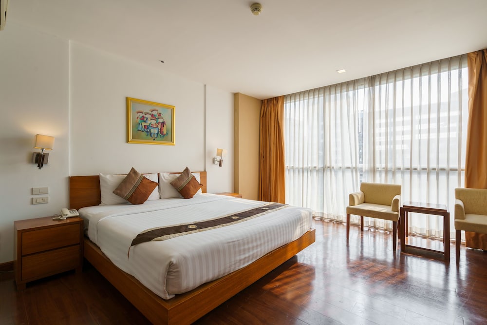 lantana resort hotel bangkok