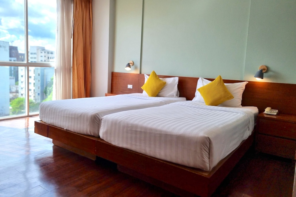 lantana resort hotel bangkok
