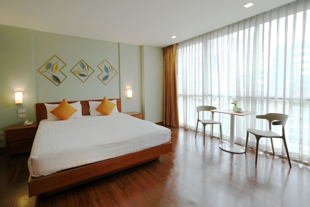 lantana resort hotel bangkok