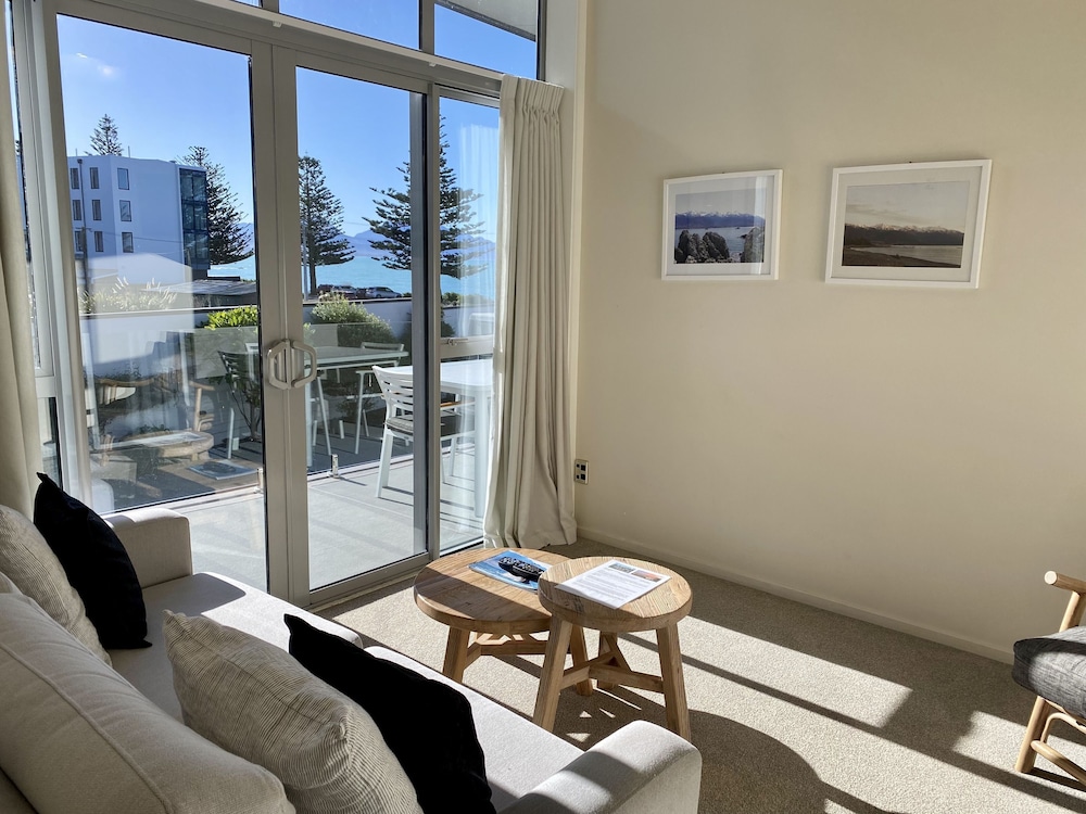 kaikoura waterfront apartments
