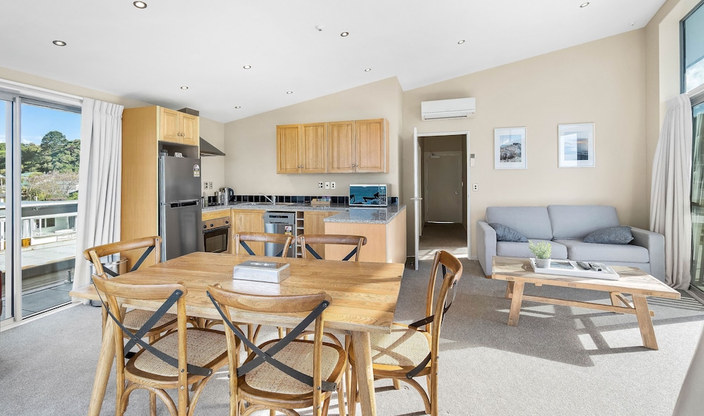 kaikoura waterfront apartments