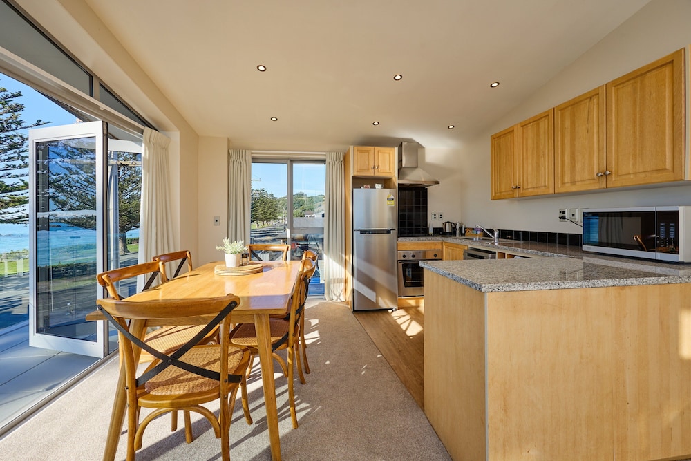kaikoura waterfront apartments