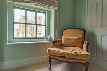 The Ancient Gatehouse Hotel,Bristol>>Bath,3 star