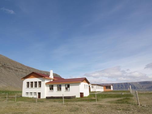 hotel latrabjarg