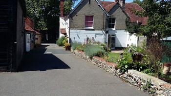 the george and dragon inn