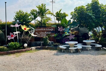 huen pak mon chantra