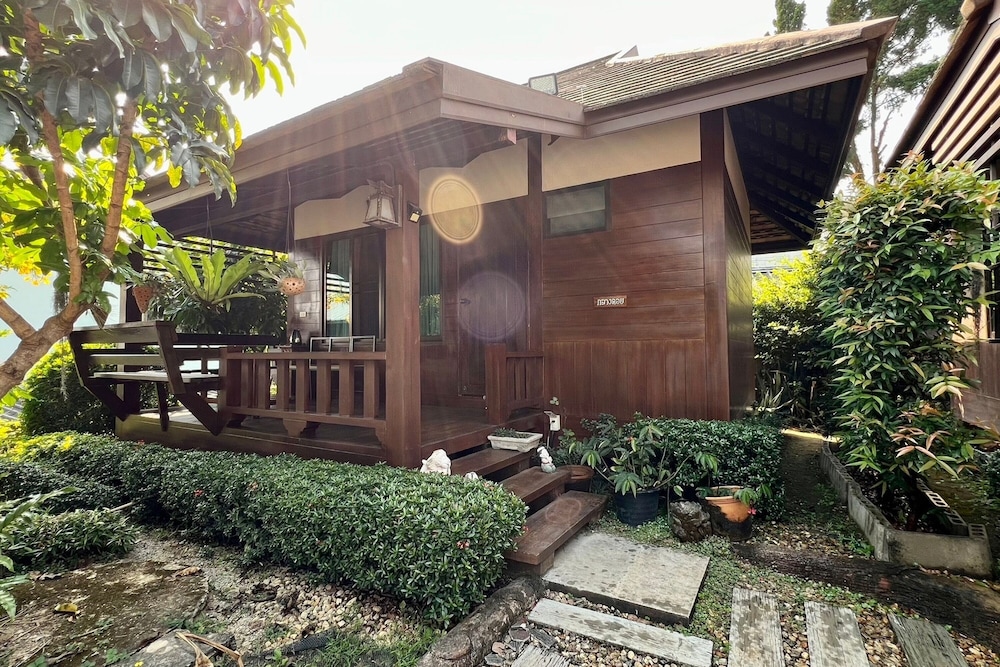 huen pak mon chantra