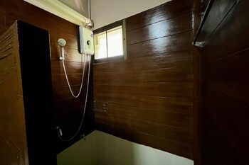 huen pak mon chantra