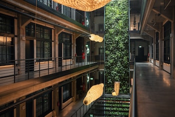 montownia lofts and experience