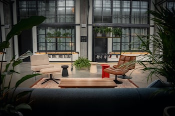 montownia lofts and experience