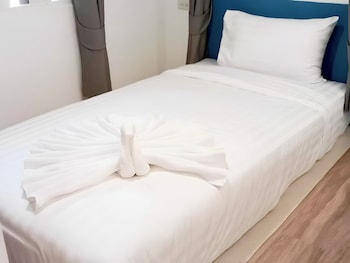 pan beachfront resort krabi