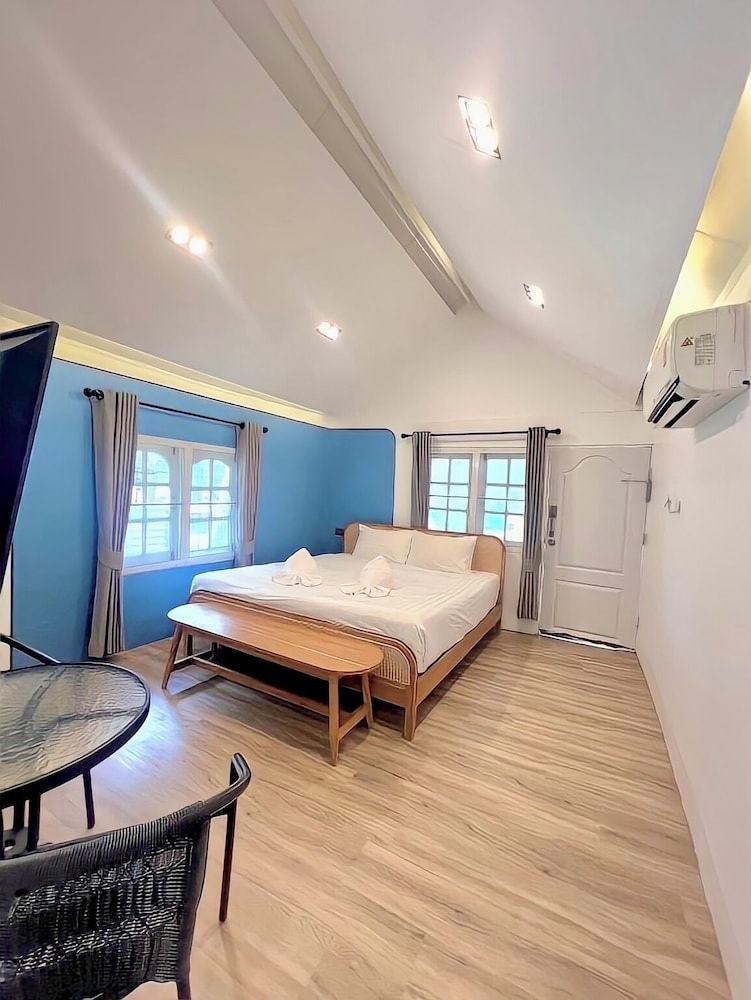 pan beachfront resort krabi