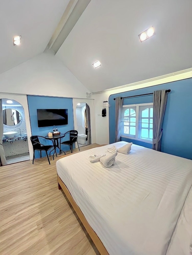 pan beachfront resort krabi