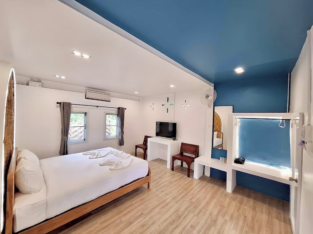 pan beachfront resort krabi