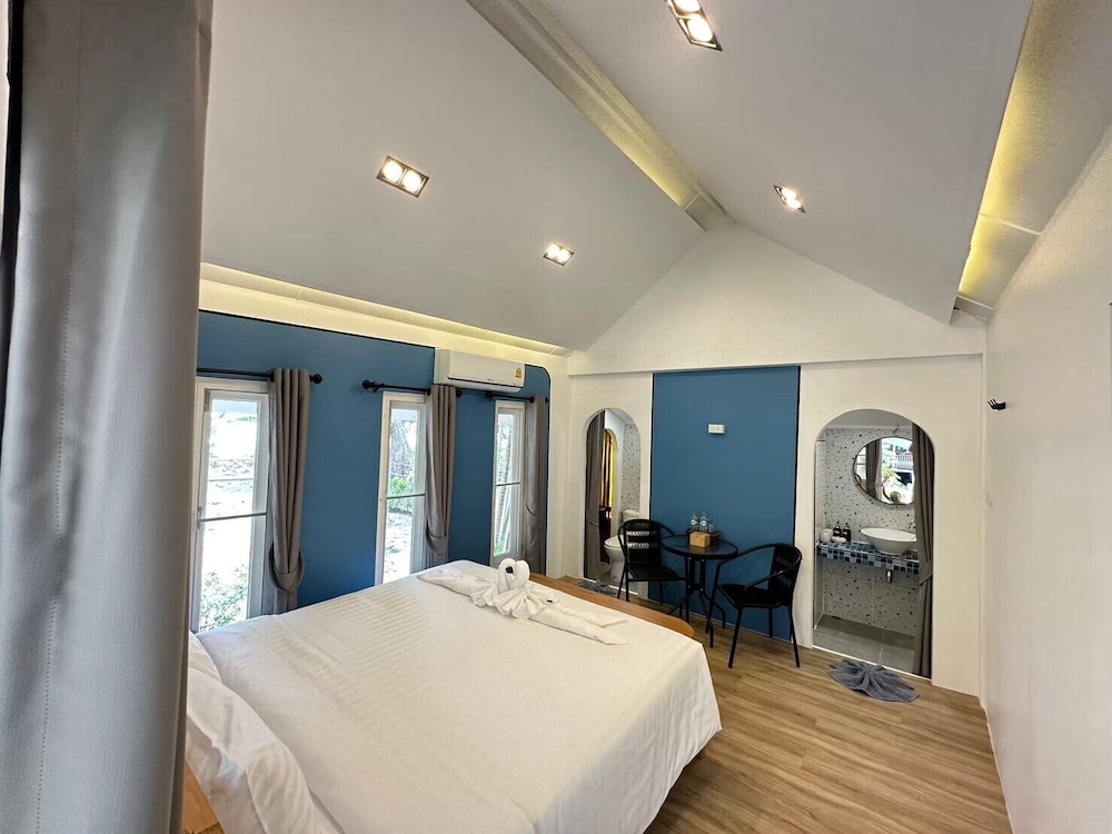 pan beachfront resort krabi