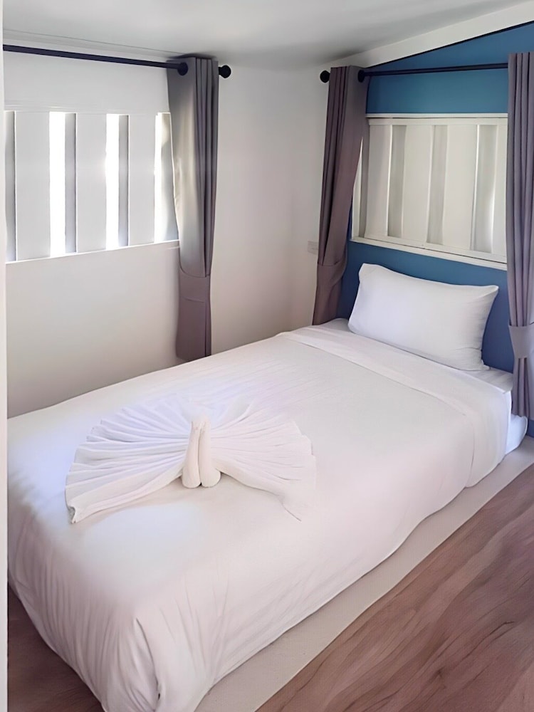 pan beachfront resort krabi