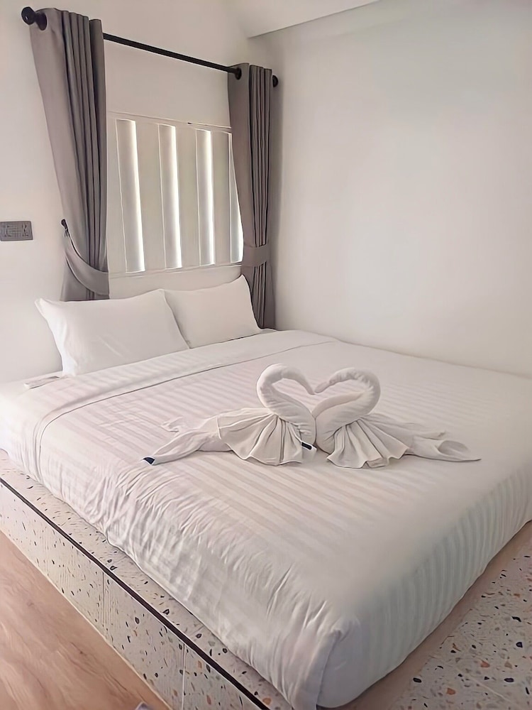 pan beachfront resort krabi