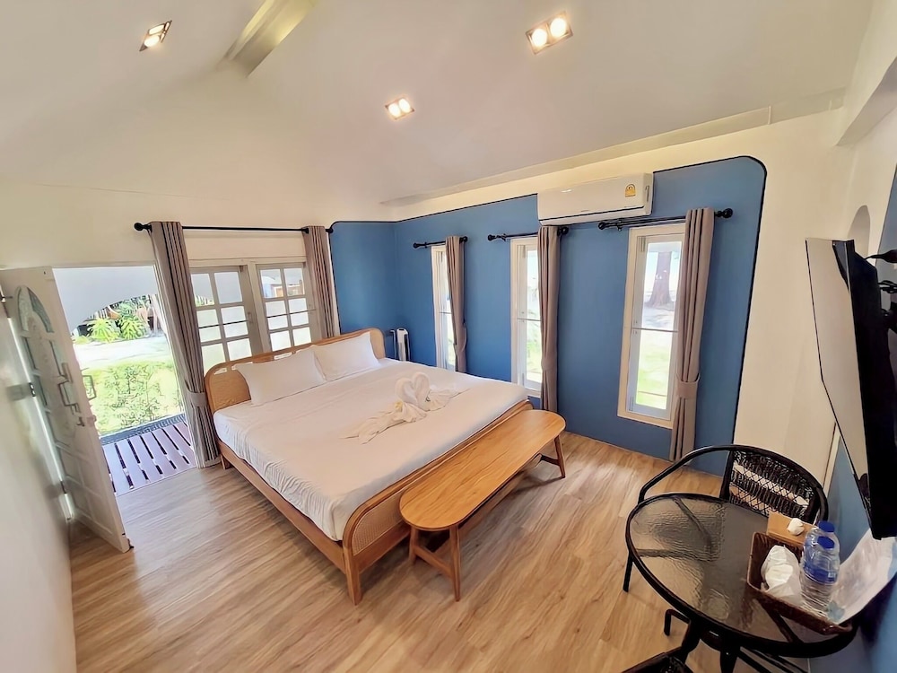 pan beachfront resort krabi