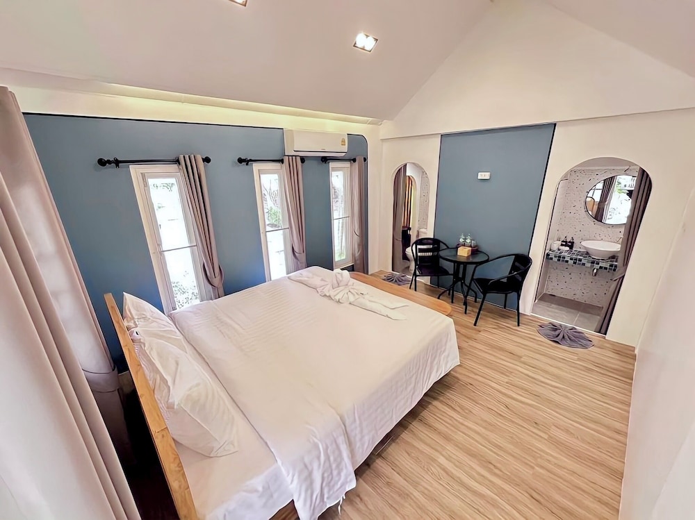 pan beachfront resort krabi