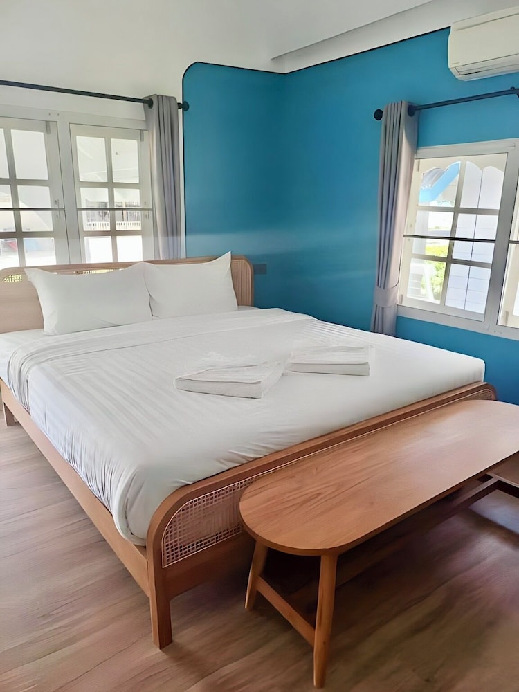 pan beachfront resort krabi