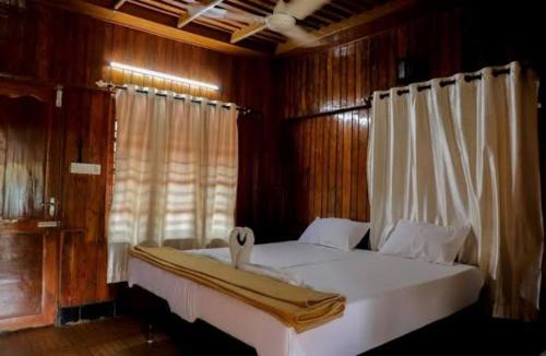 moon waves beach resort