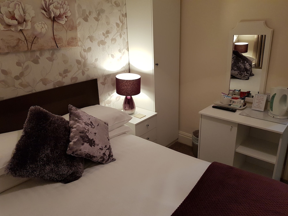 the inglewood hotel adults only