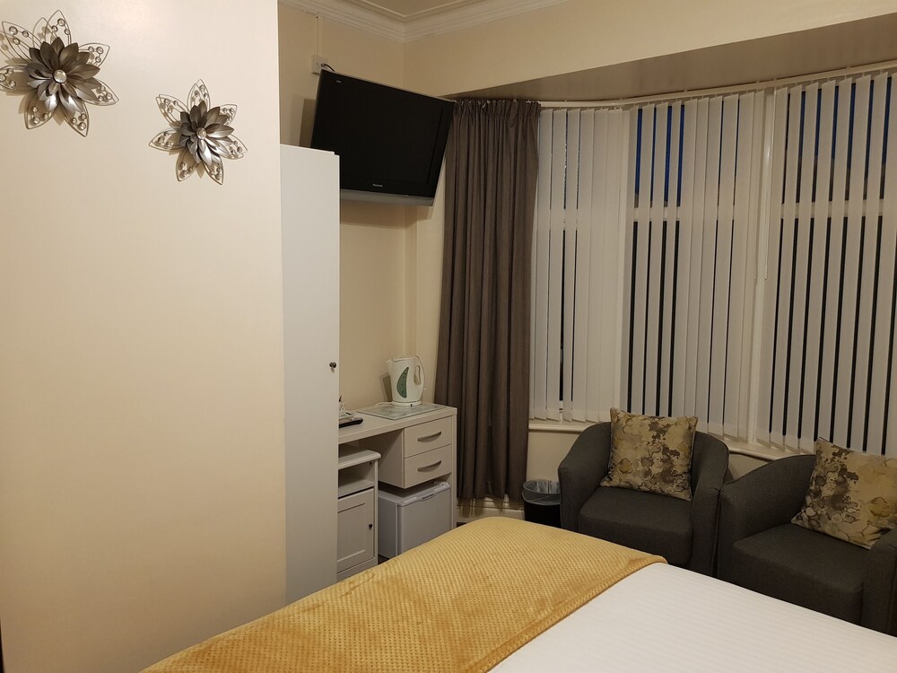 the inglewood hotel adults only