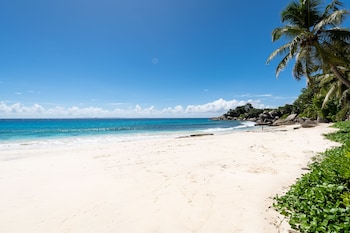 carana hilltop villa