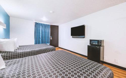blue way inn and suites by jasper beeville