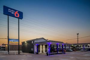 Studio 6 Fort Worth, Tx -Stockyards East,,2 star