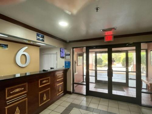 motel 6 laurel ms
