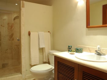 villas sacbe condo hotel and beach club