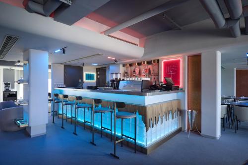 Motto By Hilton Hong Kong Soho,,3 star