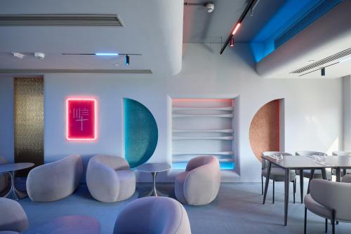 Motto By Hilton Hong Kong Soho,,3 star