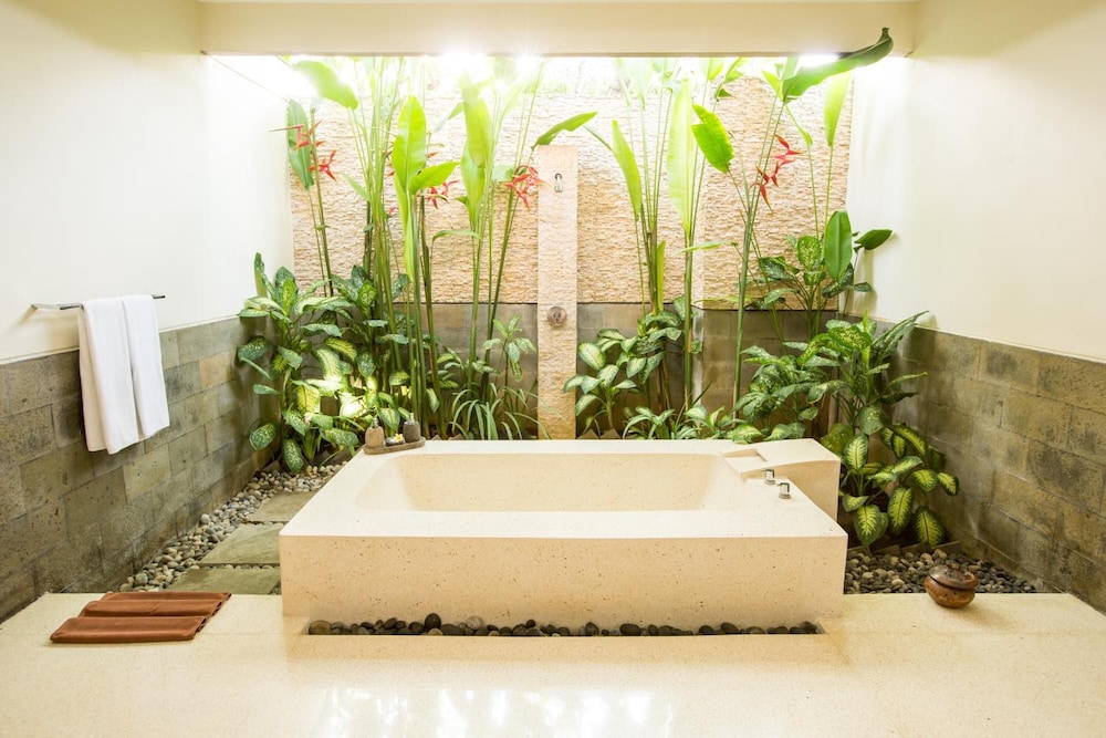 aria exclusive villa and spa