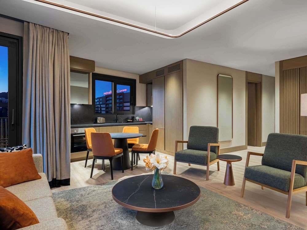 movenpick living istanbul saklivadi