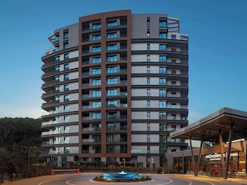 movenpick living istanbul saklivadi