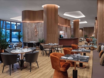 movenpick living istanbul saklivadi